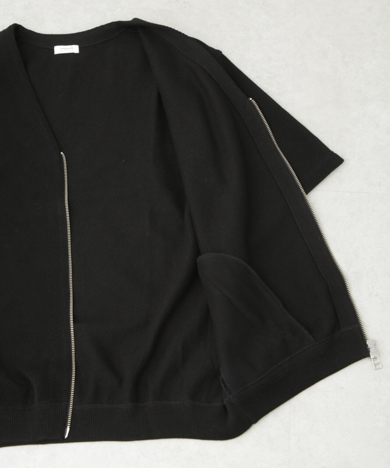 crepuscule/別注 S/S V NECK ZIP CARDIGAN
