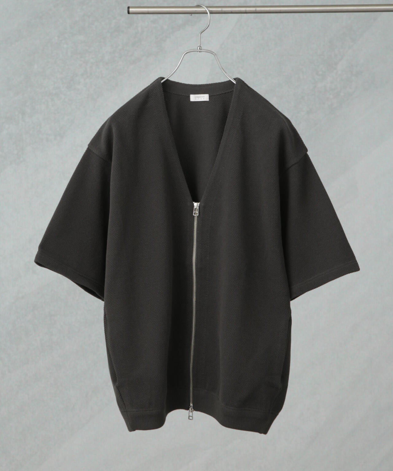 crepuscule/別注 S/S V NECK ZIP CARDIGAN