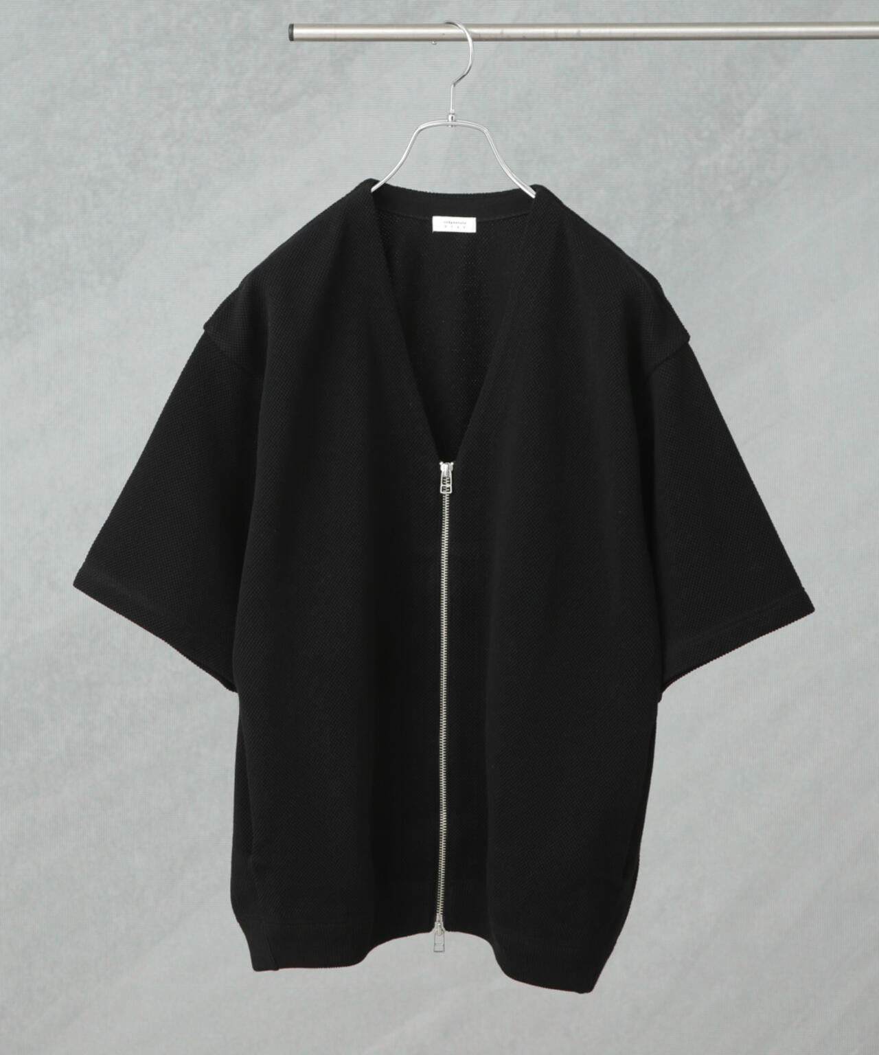 crepuscule/別注 S/S V NECK ZIP CARDIGAN